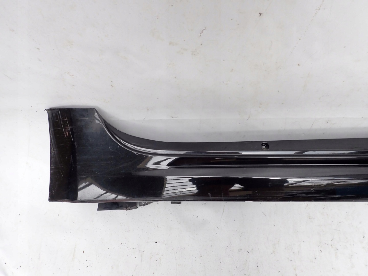 TOYOTA COROLLA E21 19- threshold right moulding threshold