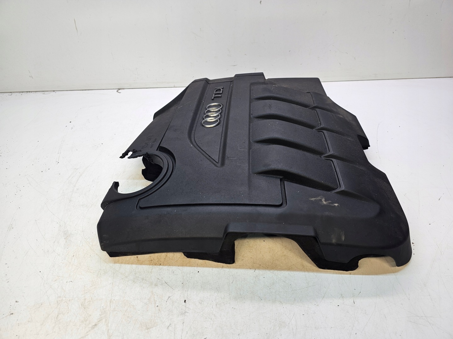 fedél motorfedél AUDI A1 A3 VW 03L103925AE