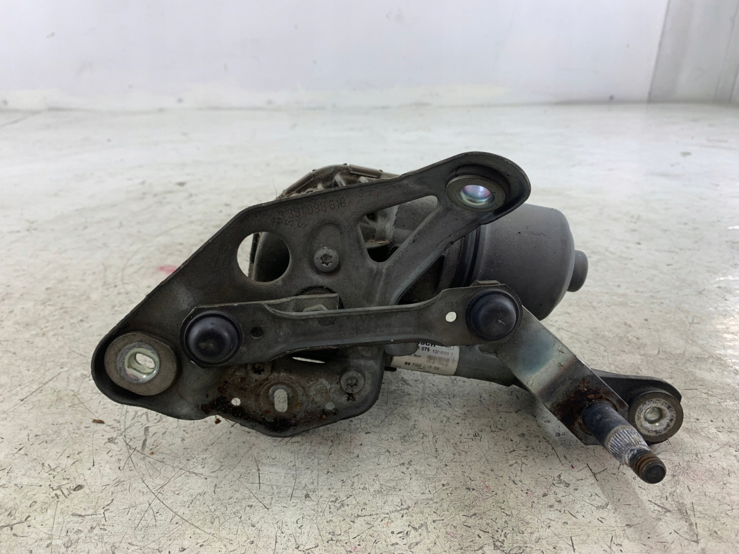 PEUGEOT 407 wiper mechanism front left 9670031980