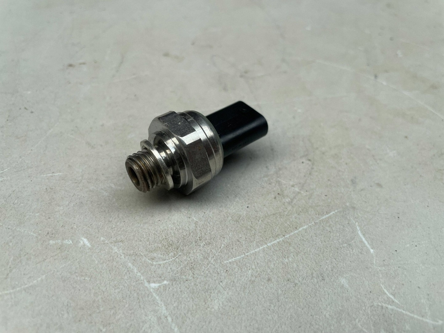 sensore pressione olio VOLKSWAGEN T-ROC 05E906277A @M