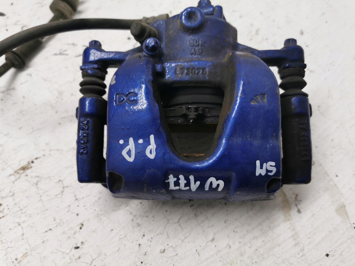 caliper brake right front MERCEDES A-KLASA W177