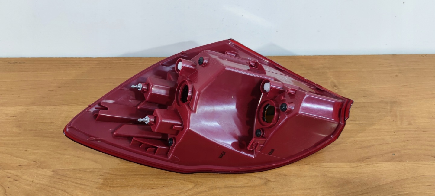 KIA CEED II right light rear part STAN BDB HB NAROZNA RH