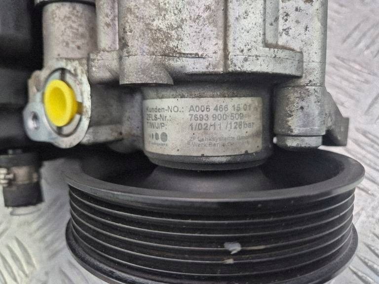 Mercedes C180 CDI W204 servo pump A0064661501
