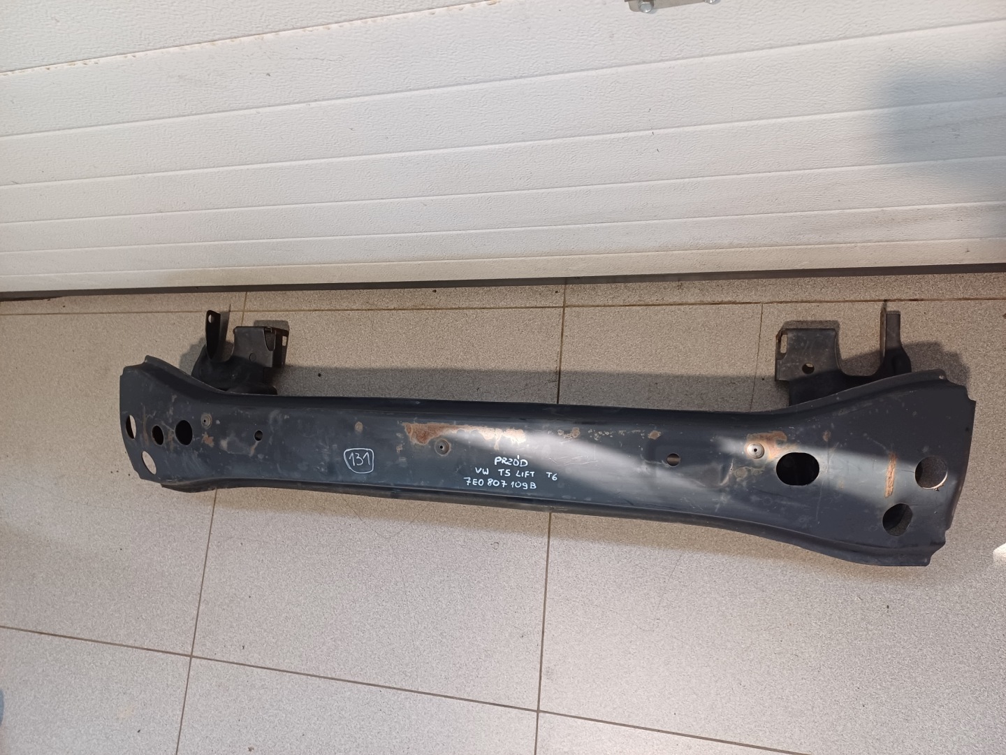 výstuha predok predná VW T5 LIFT T6 7E0807109B