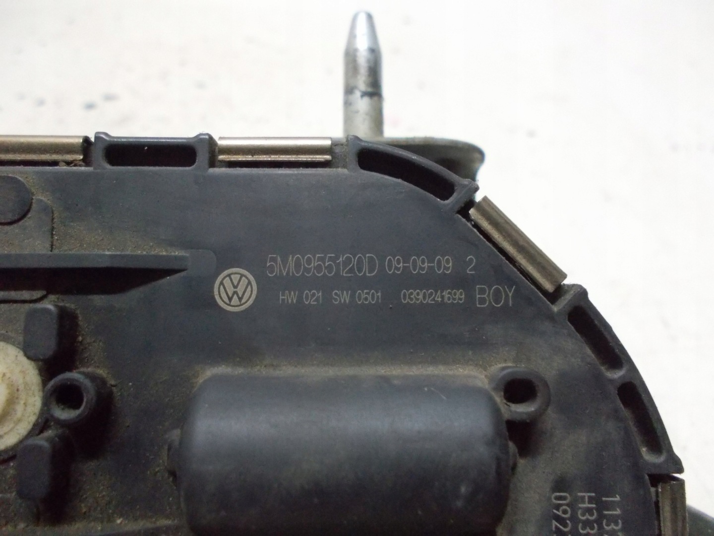 VW GOLF VI plus 1.6 TDI 09R wiper mechanism right front 5M0955120D