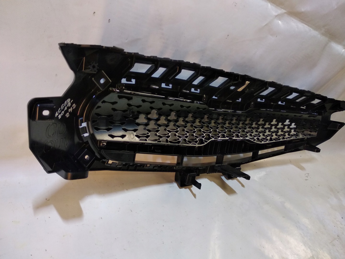 KIA XCEED grill grille radiator front 2019