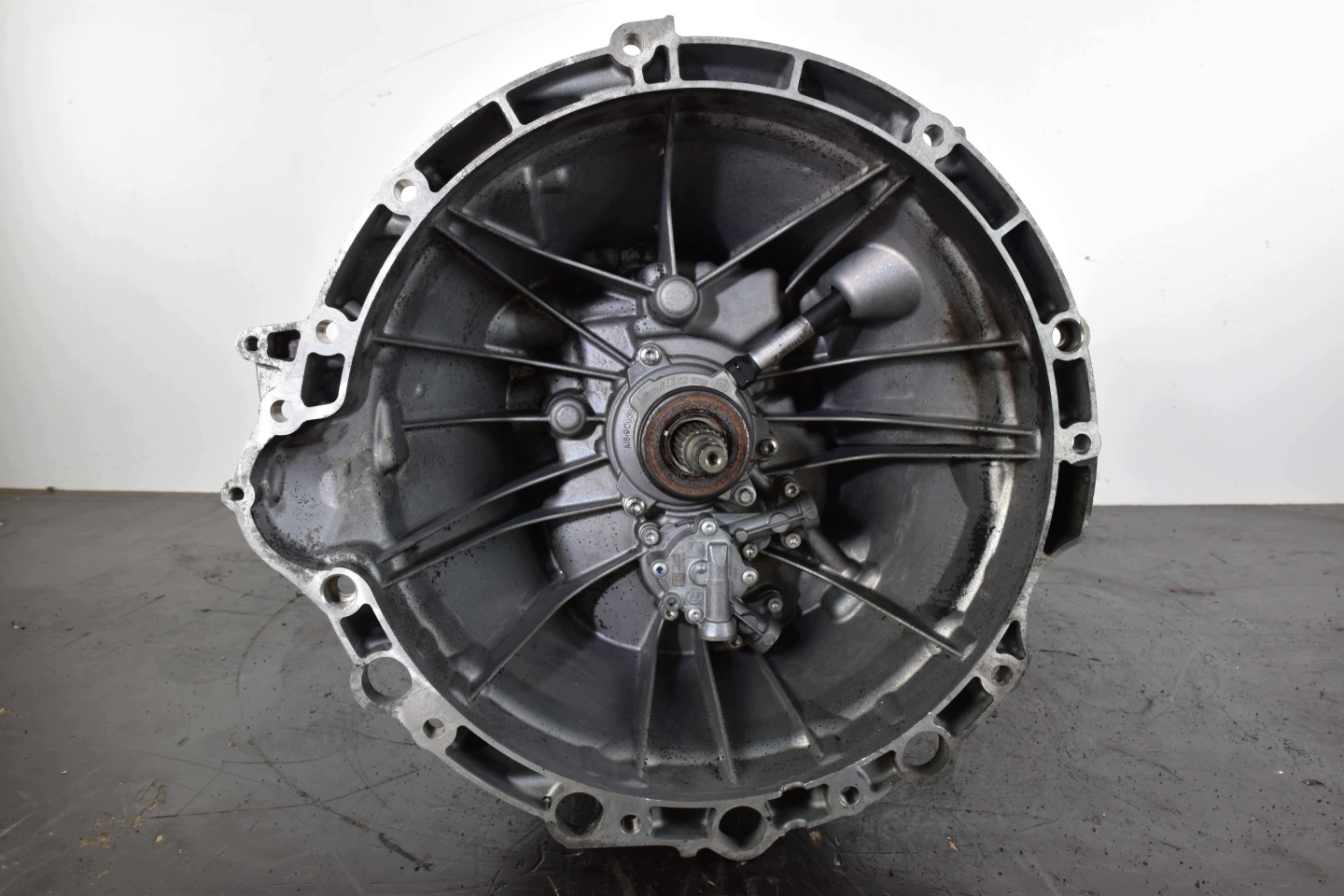 Montaggio supporto scatola cambio manuale JAGUAR XE X760 2.0D 163KM 201200166