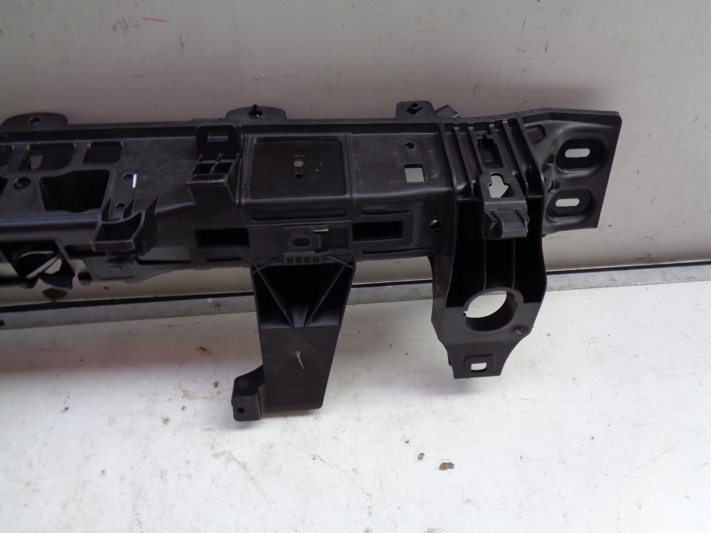 bar, wall front upper + bonnet latch lock VW ID3 10A 21