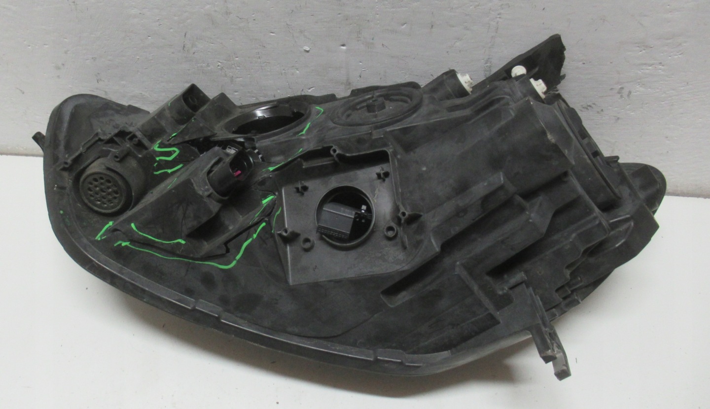 AUDI A6 C7 light right front XENON