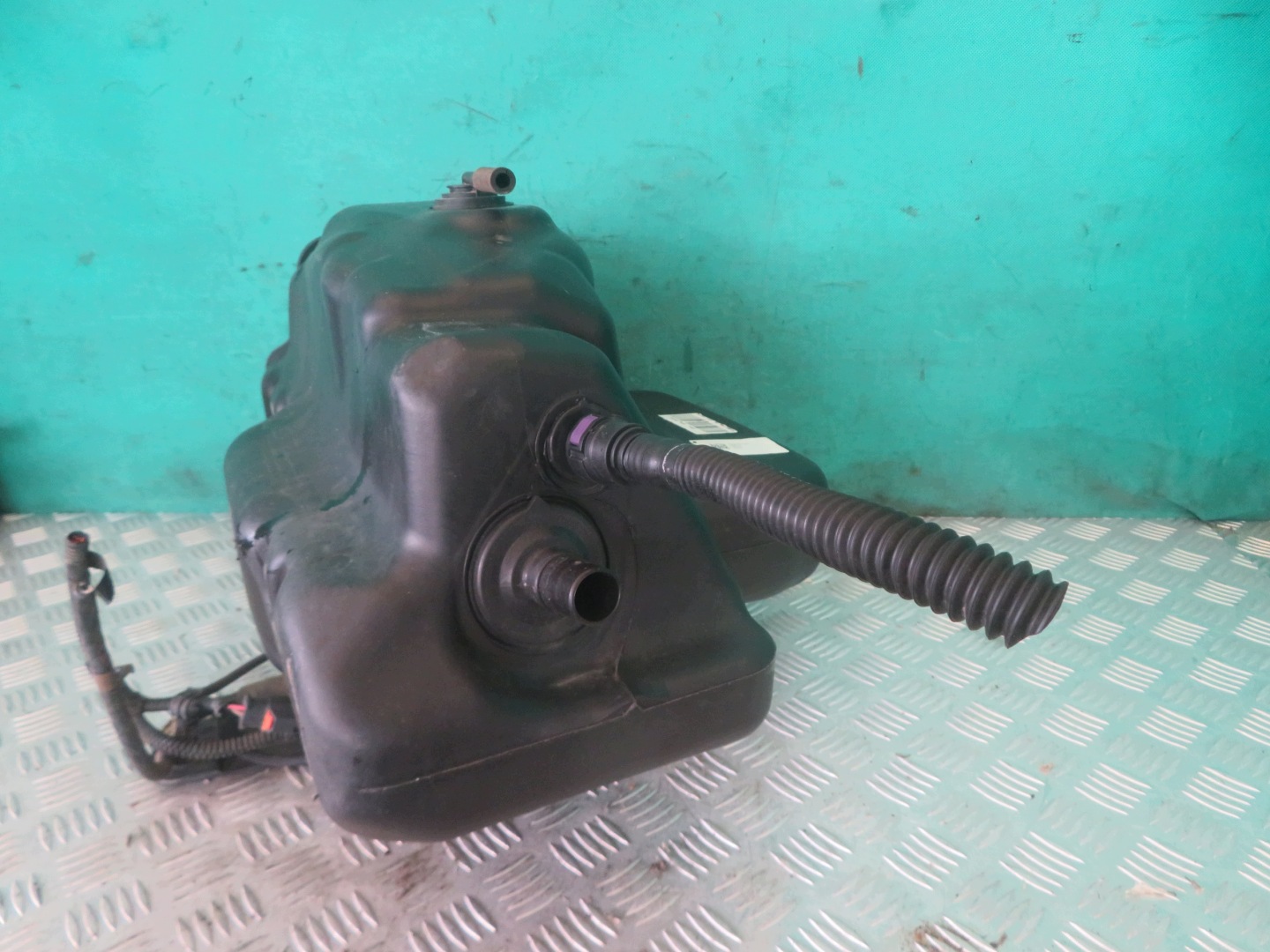 serbatoio pompa ADBLUE IVECO DAILY 2.3 21R 5802327987
