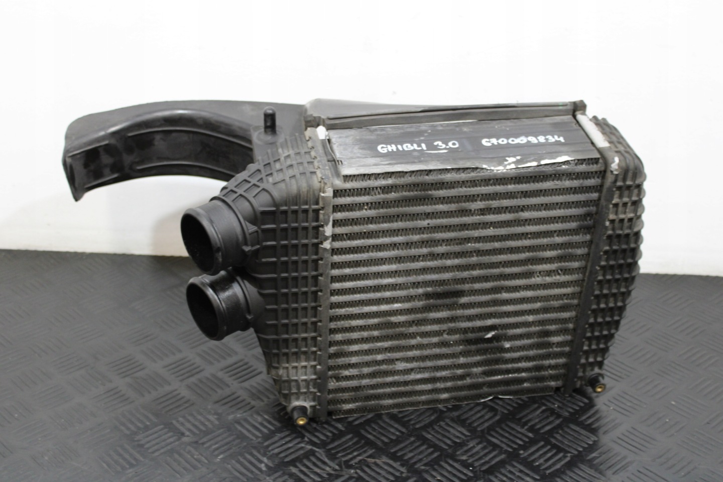 Kühler intercooler 670009834 INTERCOOLER MASERATI GHIBLI M157