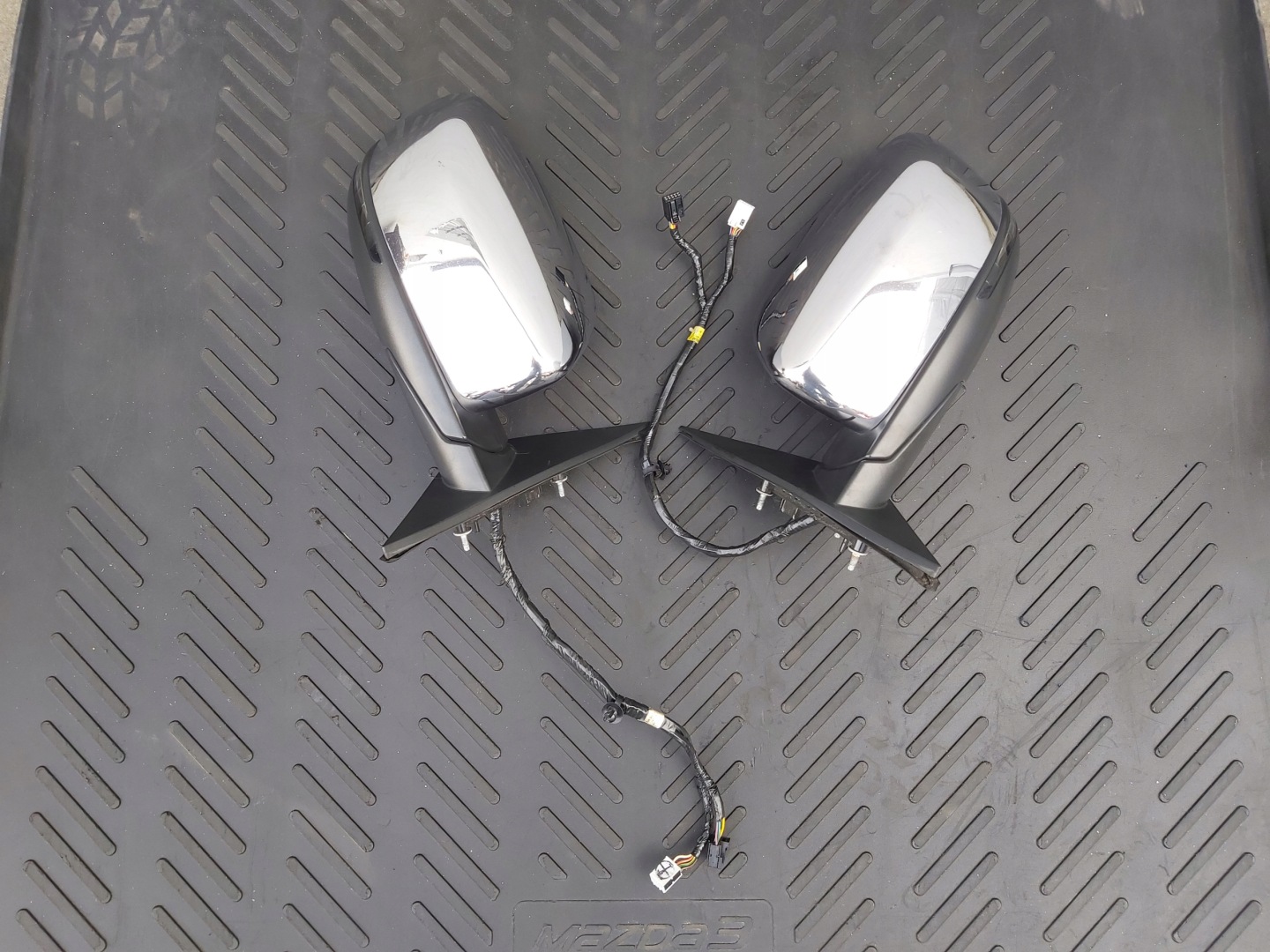 mirror right 9+9 PIN LANCIA THEMA II 300C