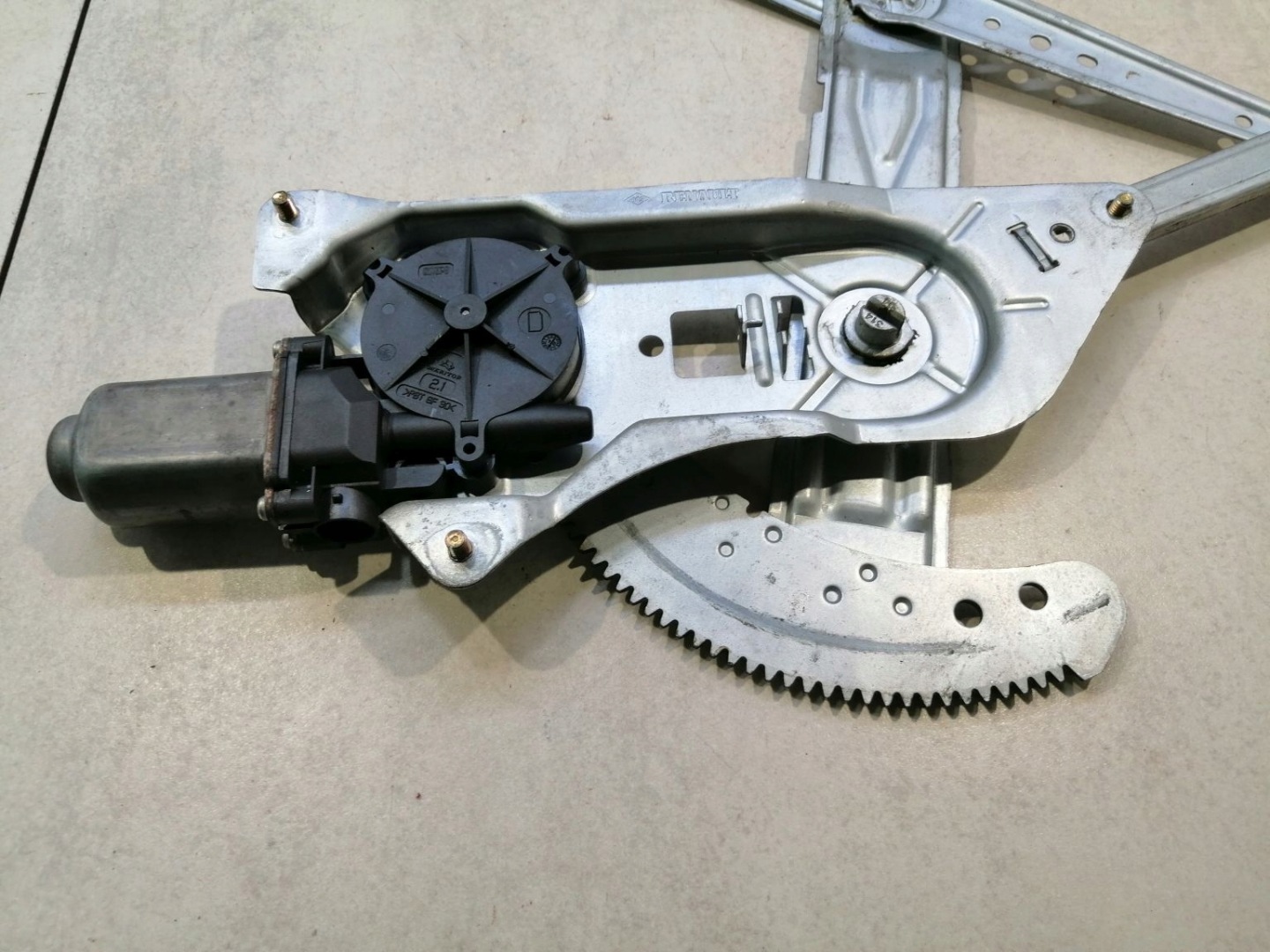 window regulator right front KANGOO and LIFT 400664