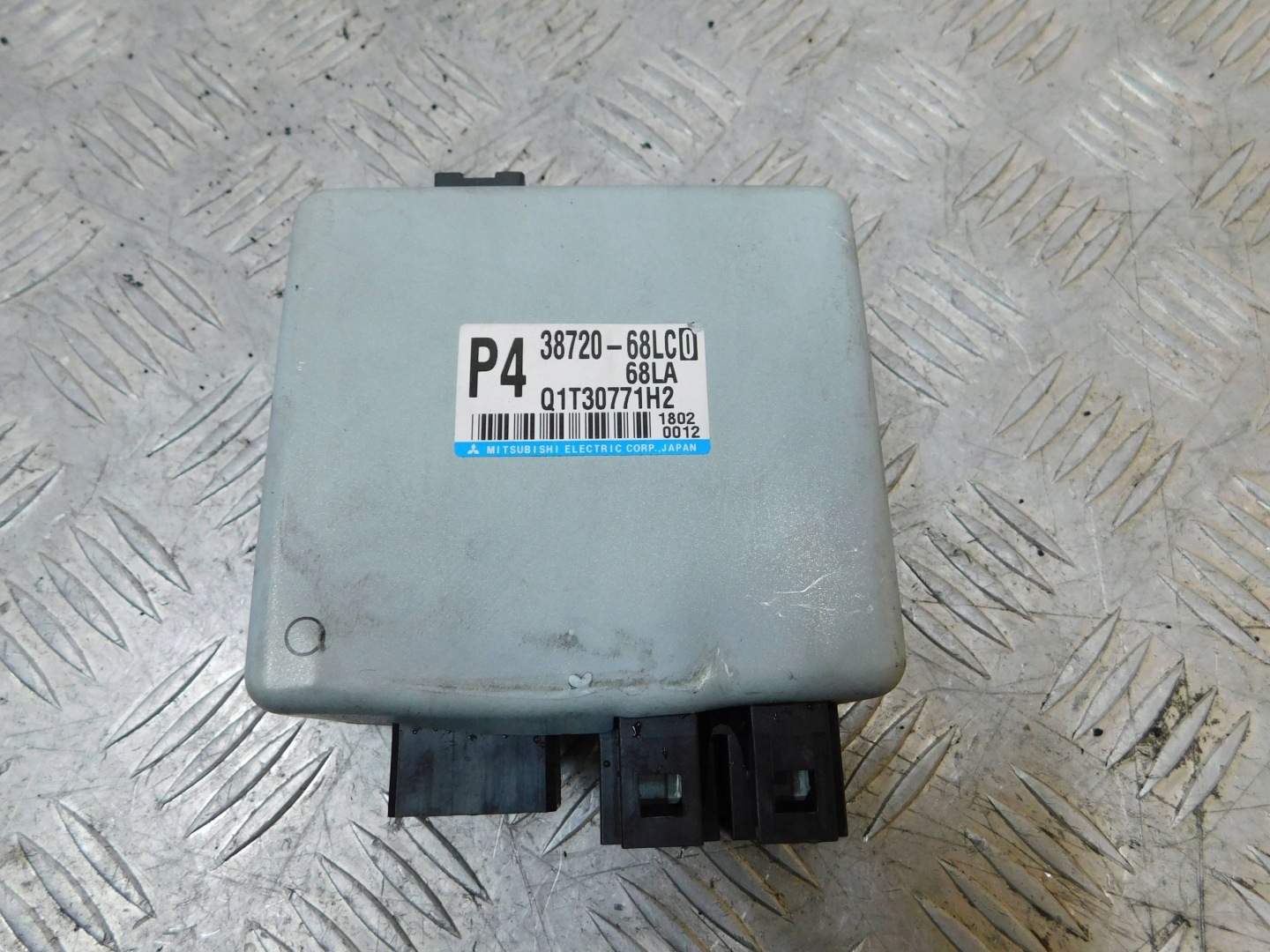 Bedienteil der Lenkung SUZUKI SWIFT MK7 38720-68LC0