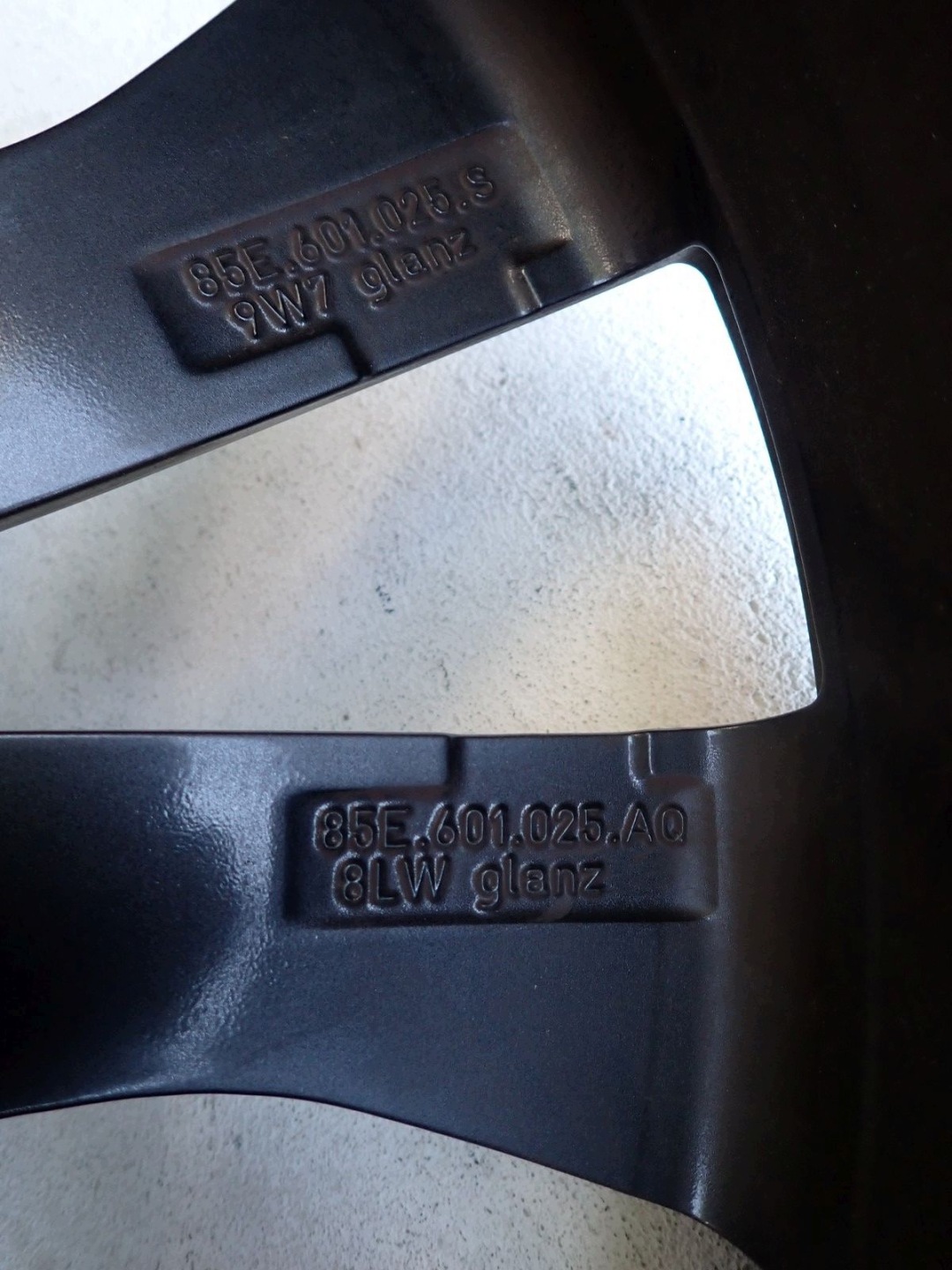 disk hliníkový AUDI A6 85E GHA GH5 E TRON 24- 21'' 9,5J ET63 85E601025S