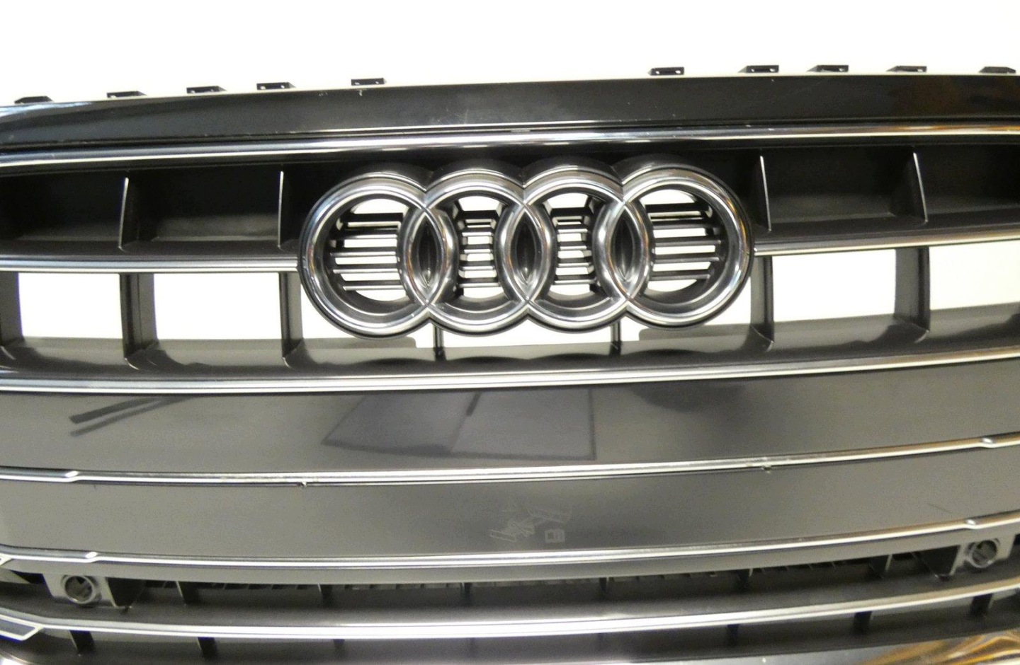 AUDI A4 B9 LIFT 8W0807437AH below 4 PDC 2019- bumper front front