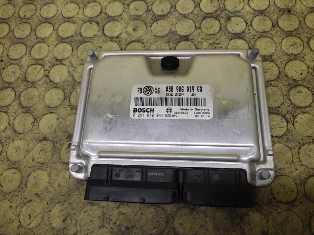 VW PASSAT B5 1.9 TDI control unit of the engine 0281010941