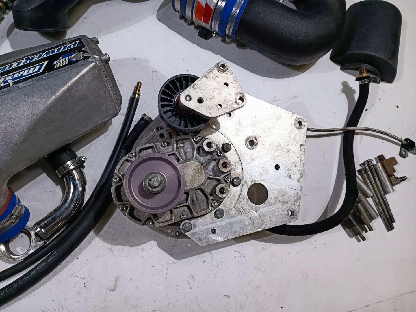 SESTAVA doladowania kompresor Vortech Mustang 4.6