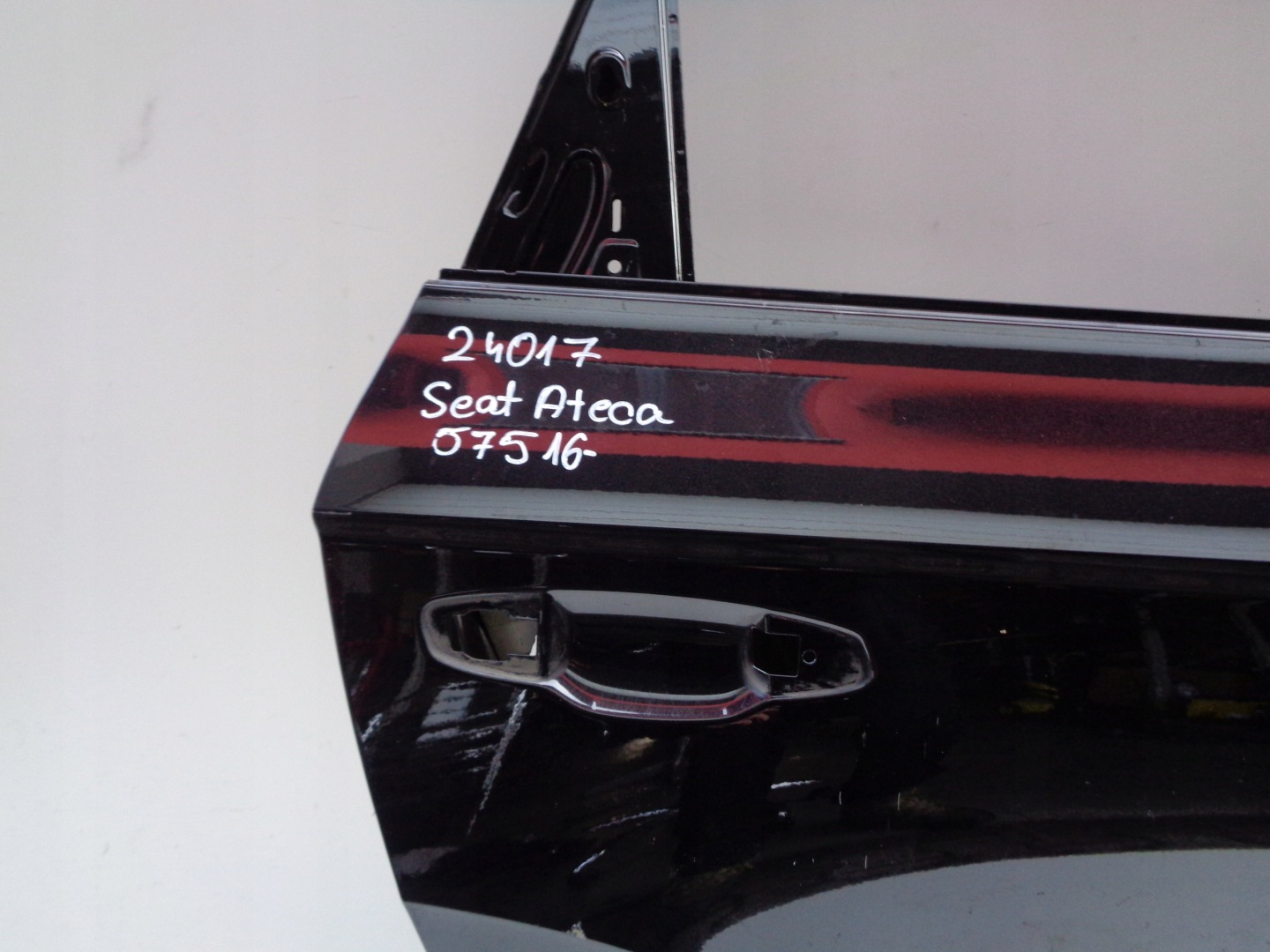 door right rear. SEAT ATECA 575 16- NR 24017