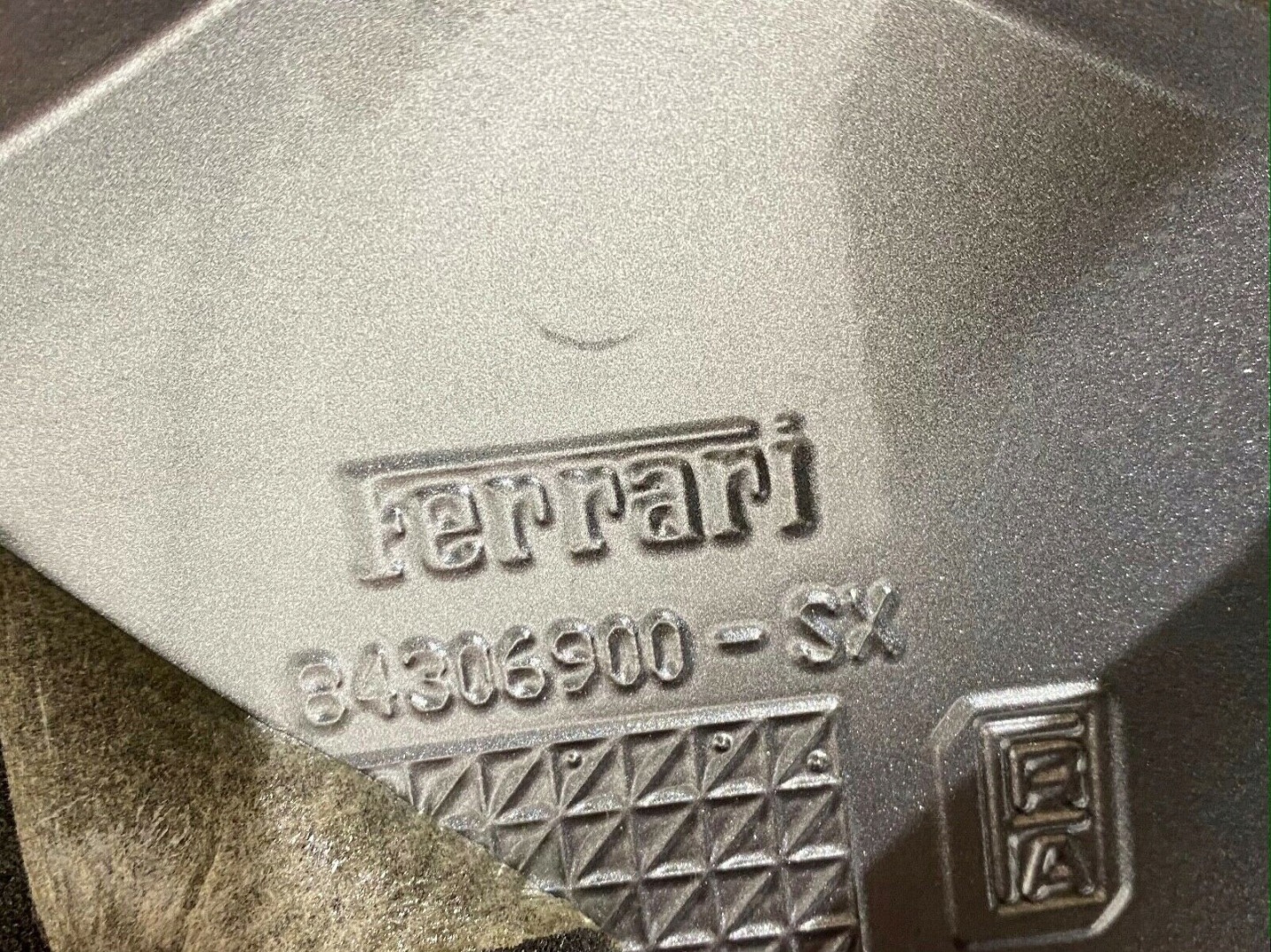 FERRARI F12 sinistra panel superiore parafango 84306900
