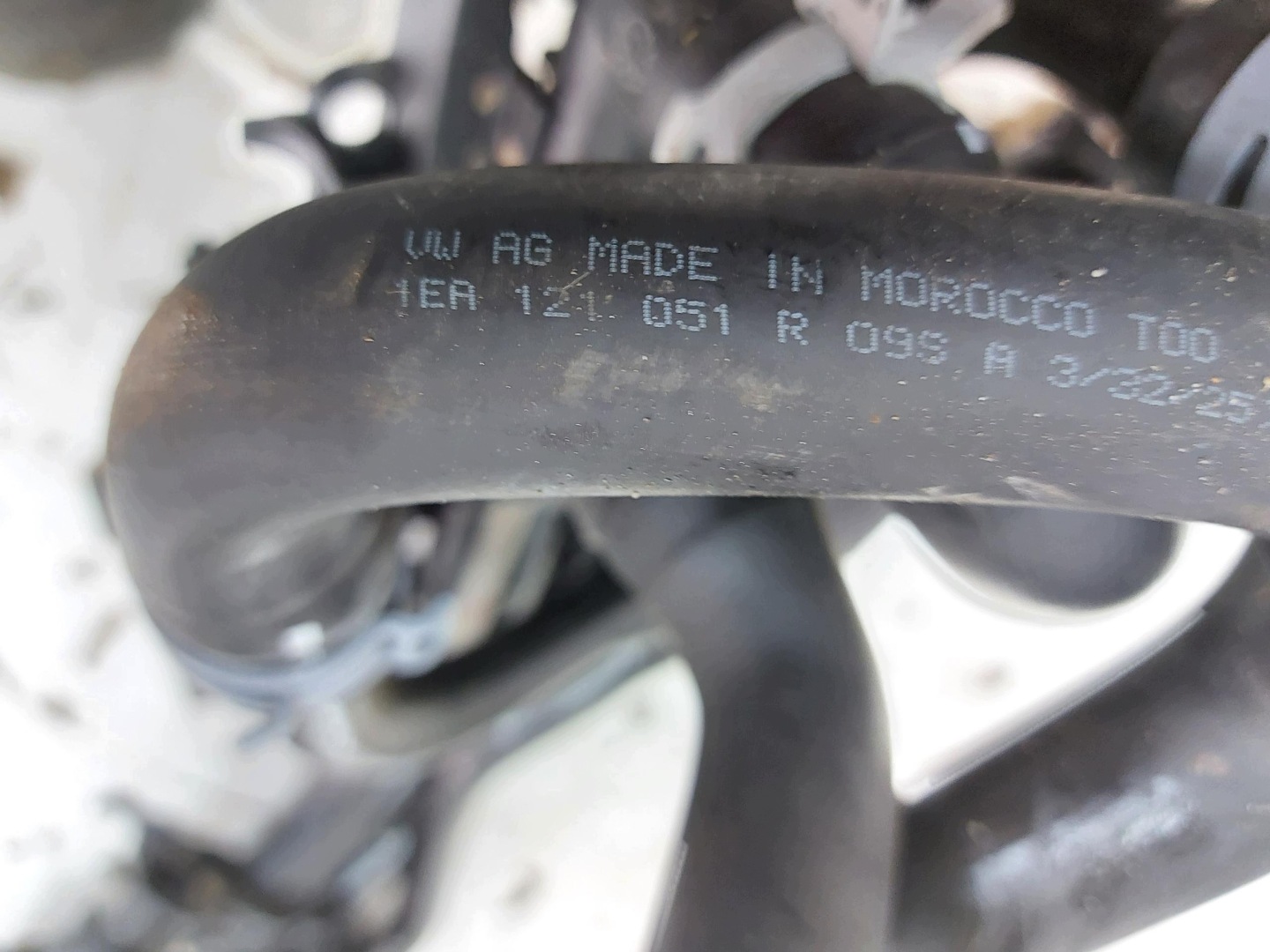 VW ID5 GTX 11E Tubi d’acqua KOMPLET 1EA121051R