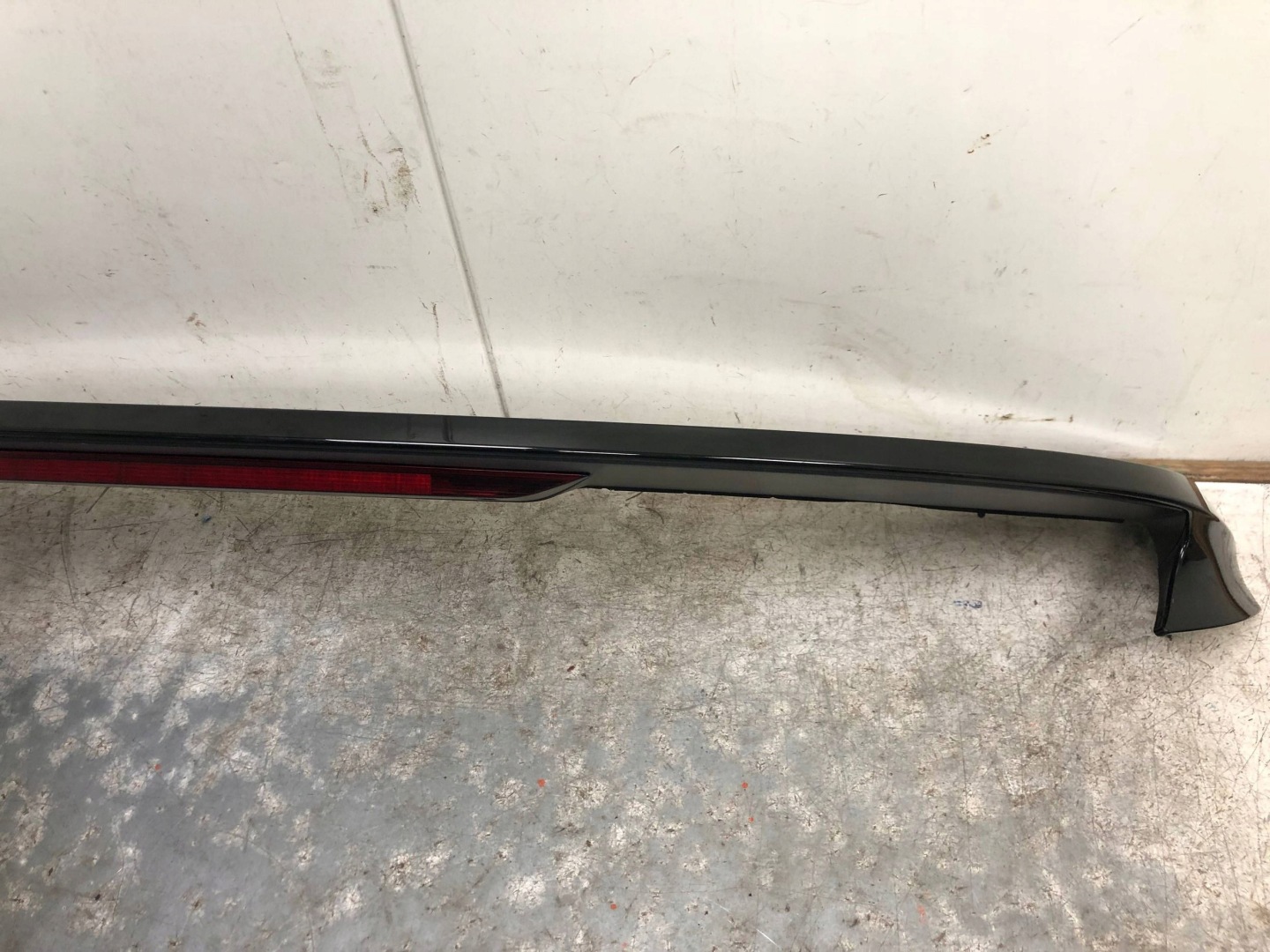 spoiler LOTKA bonnet AUDI Q4 E-TRON 89E827933