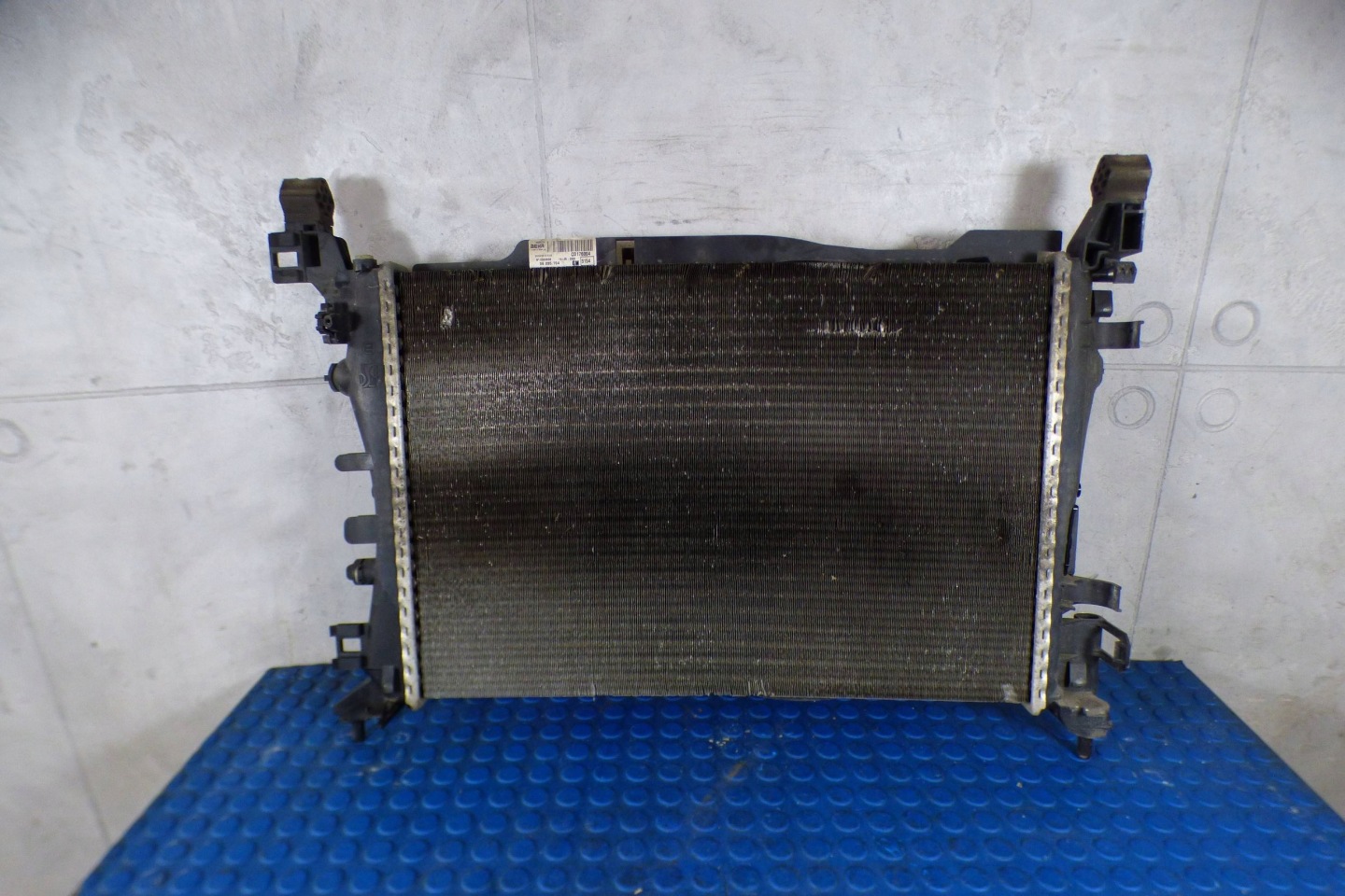 Opel Corsa E 1.4 B chladič vody ventilátor 13399870 39035154 originál