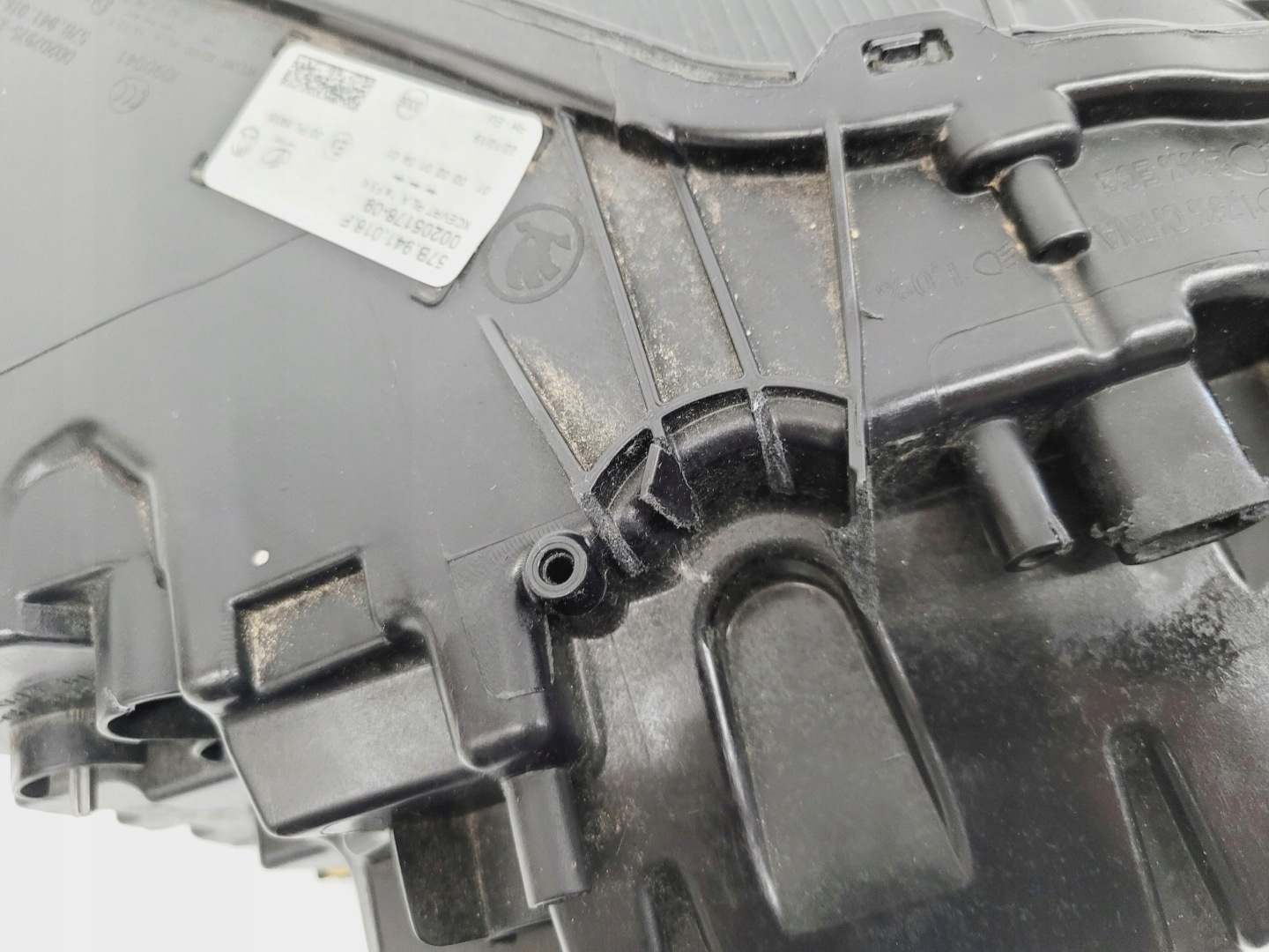 light right front FULL LED SKODA KAROQ 57B941016F