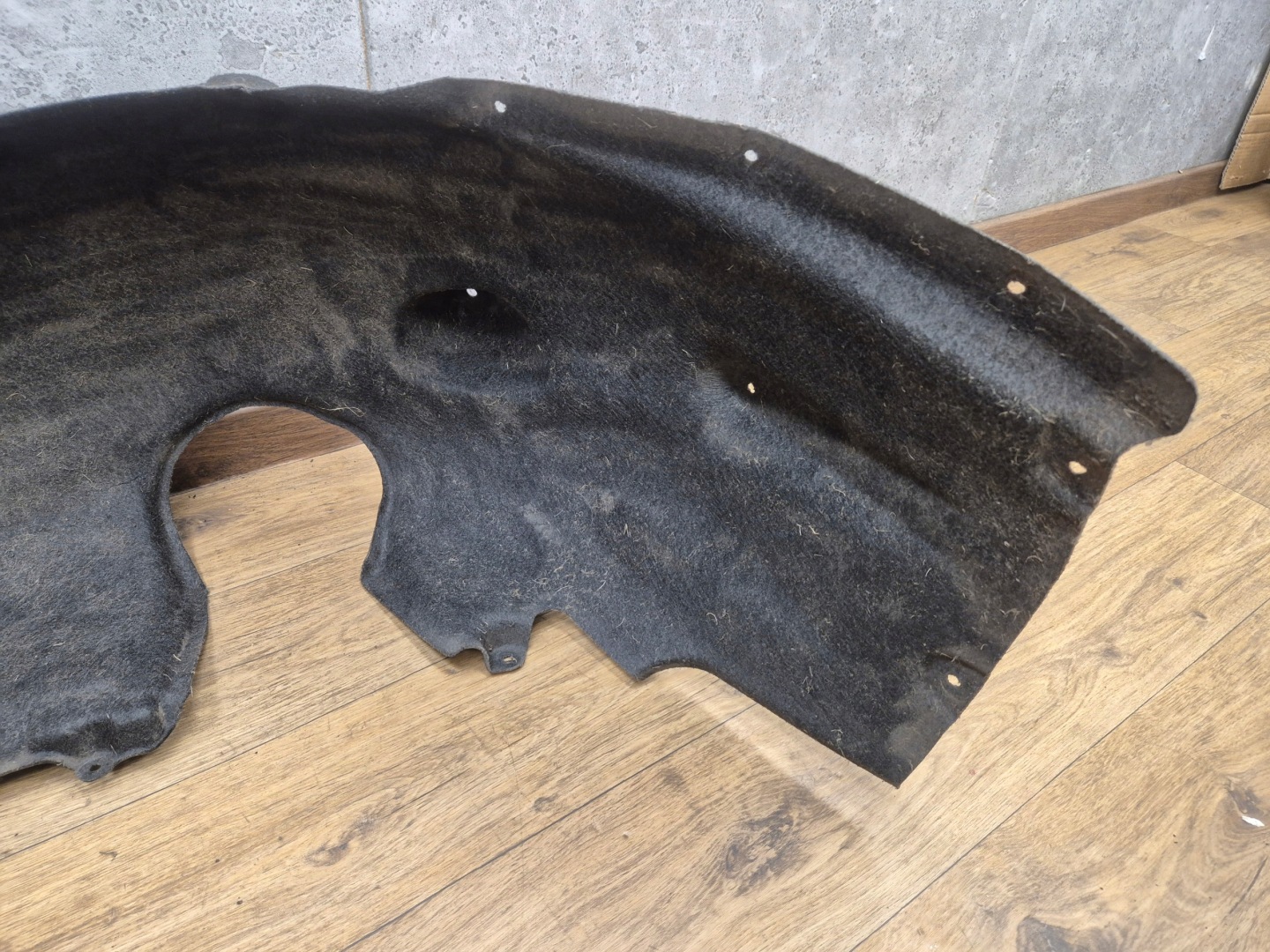 BMW 5 G30 M5 F90 mudguard left rear part left rear. 7351455