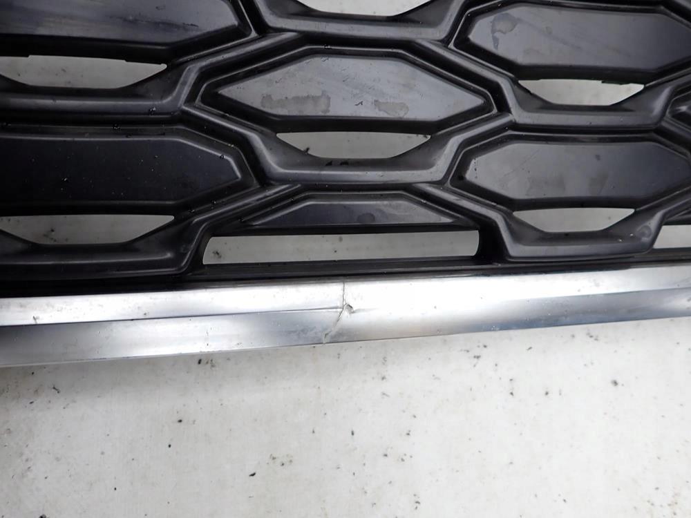 AUDI Q3 II 2 S-LINE 18-> grill grille