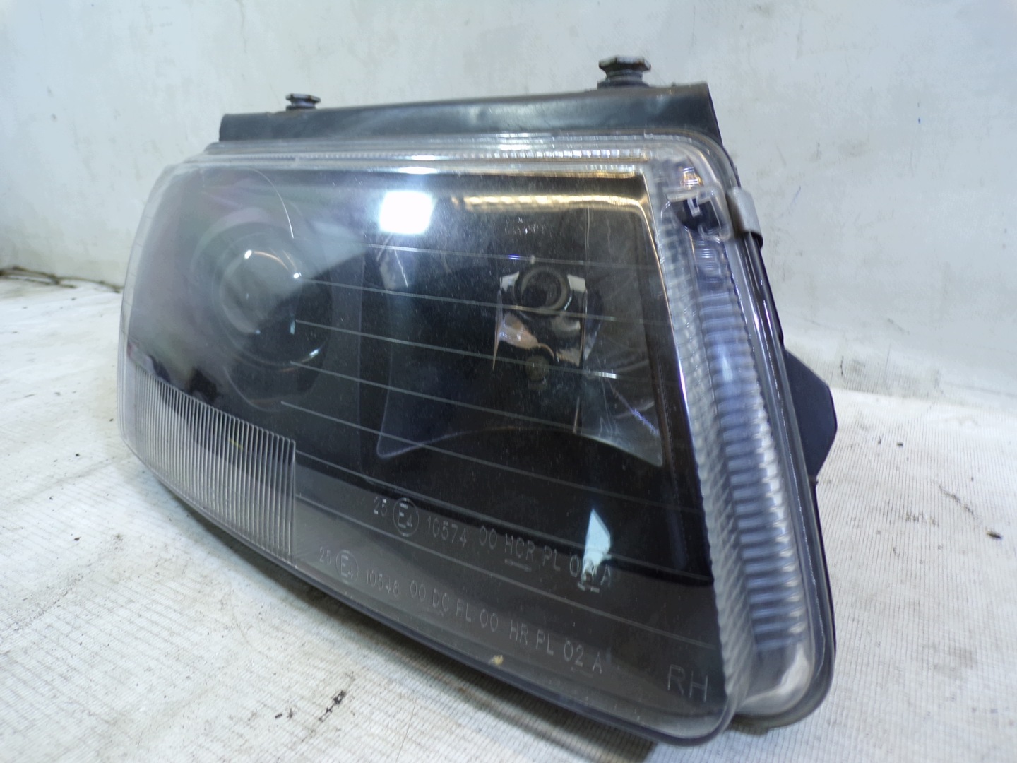 light front front right VOLKSWAGEN PASSAT B5 black, SOCZWKA (K1)