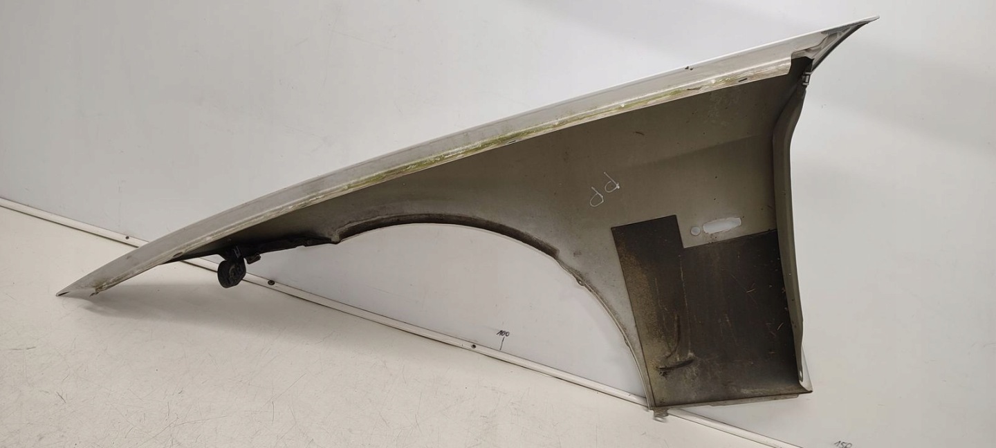 fender right front front BMW E91 LIFT APLINEWEISS 300