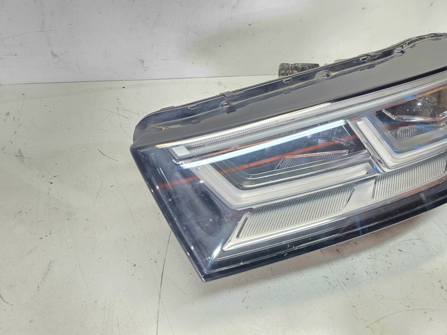 REFLEKTOR light left front AUDI Q5 FY 80A941033A FULL LED UK