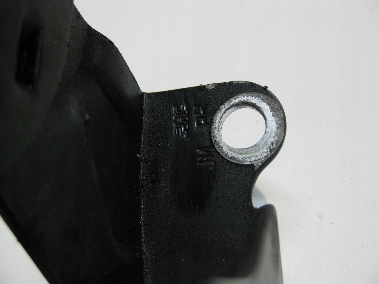 HYUNDAI TUCSON and 08R hinge bonnets right