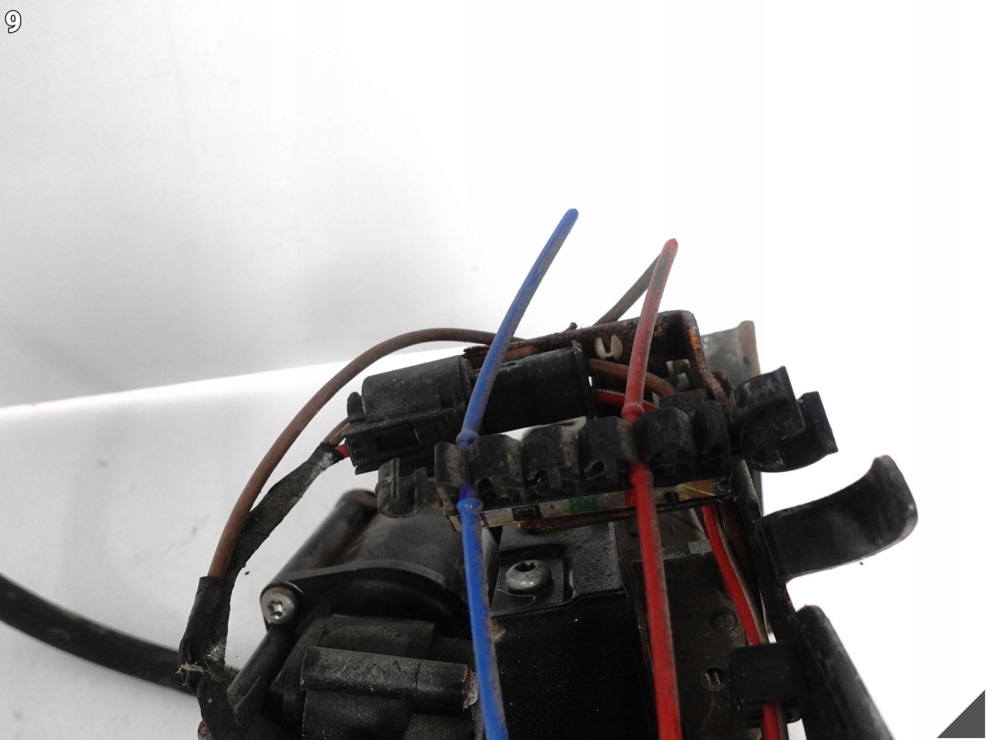 BMW 5 G31 17- compressor; springing PNEUMATYCZNEGO WABCO 2790892