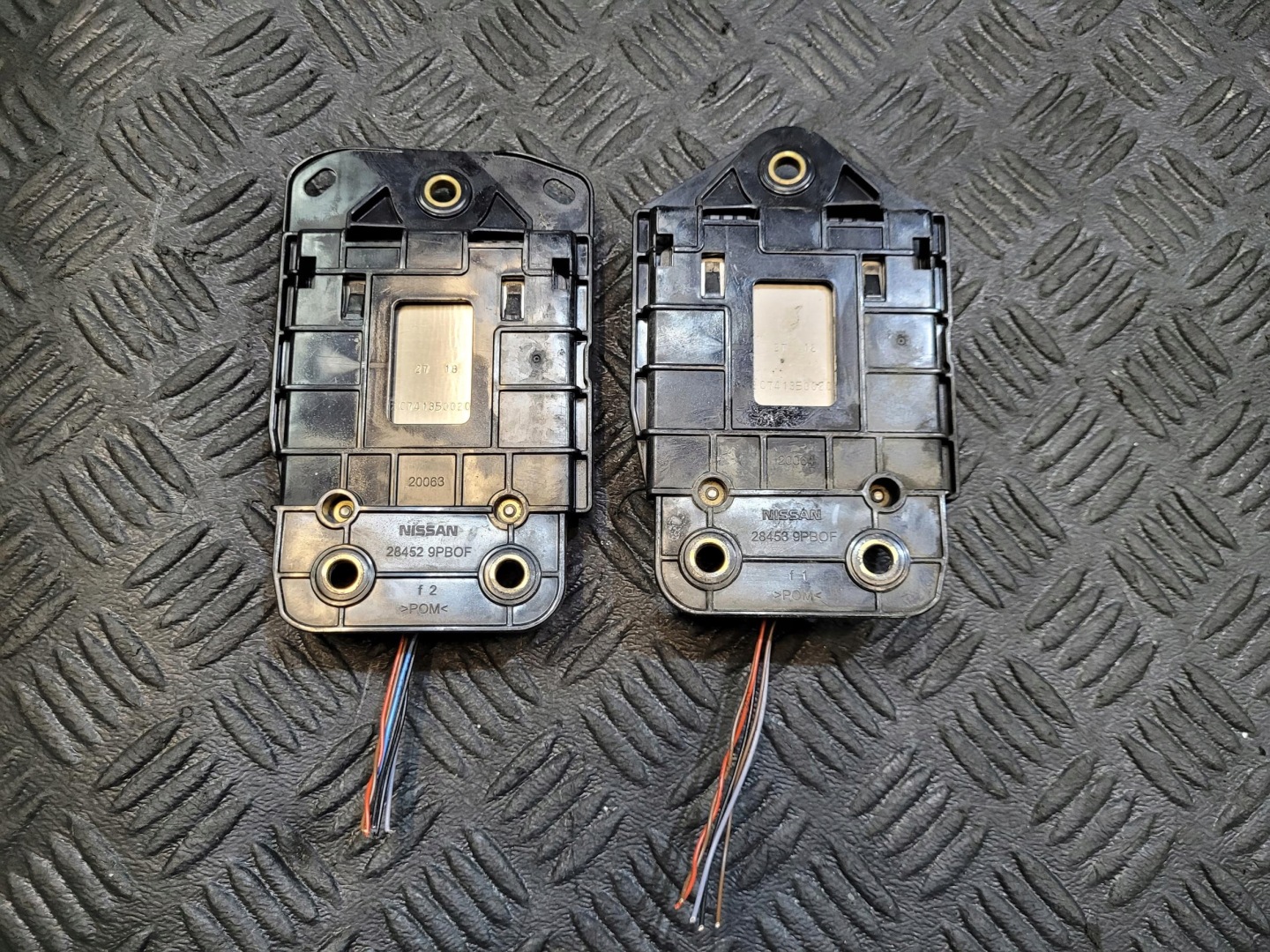 sensor MARTWEGO POLA left 284K15SA0A NISSAN LEAF II ZE1