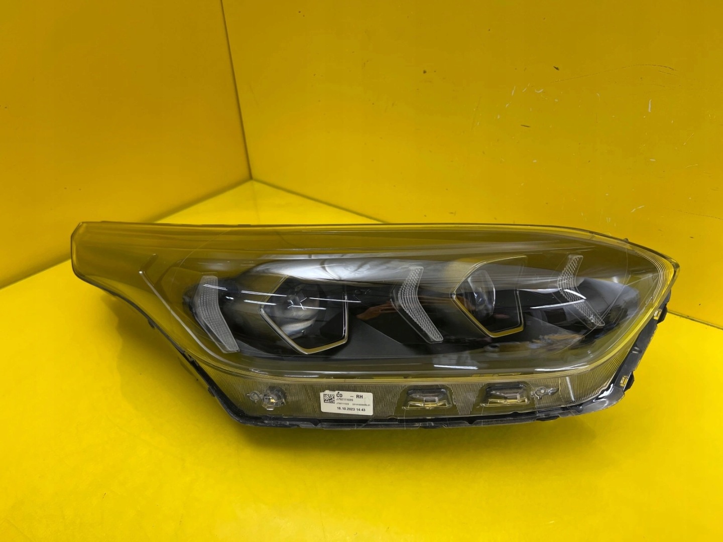 light right Kia Ceed III Lift Full Led 92102J7500