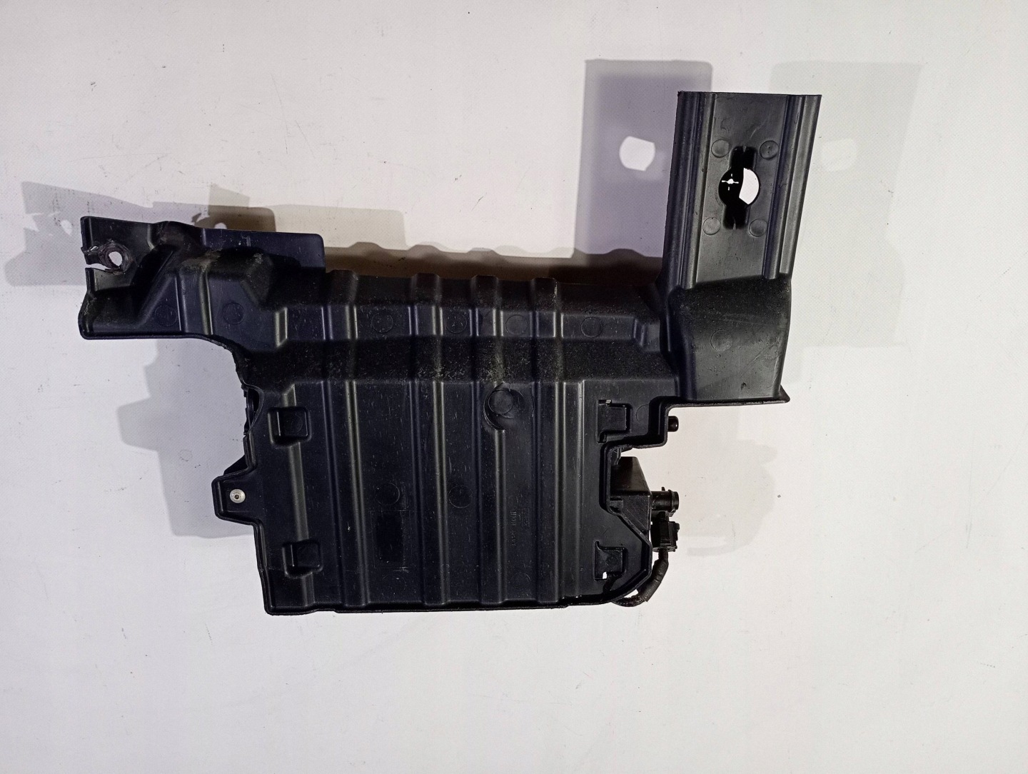 karbonski filter oparow goriva evap Ford Explorer V 2016