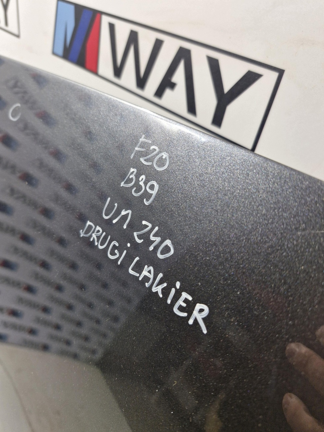 BMW F20 bonnet cover front B39
