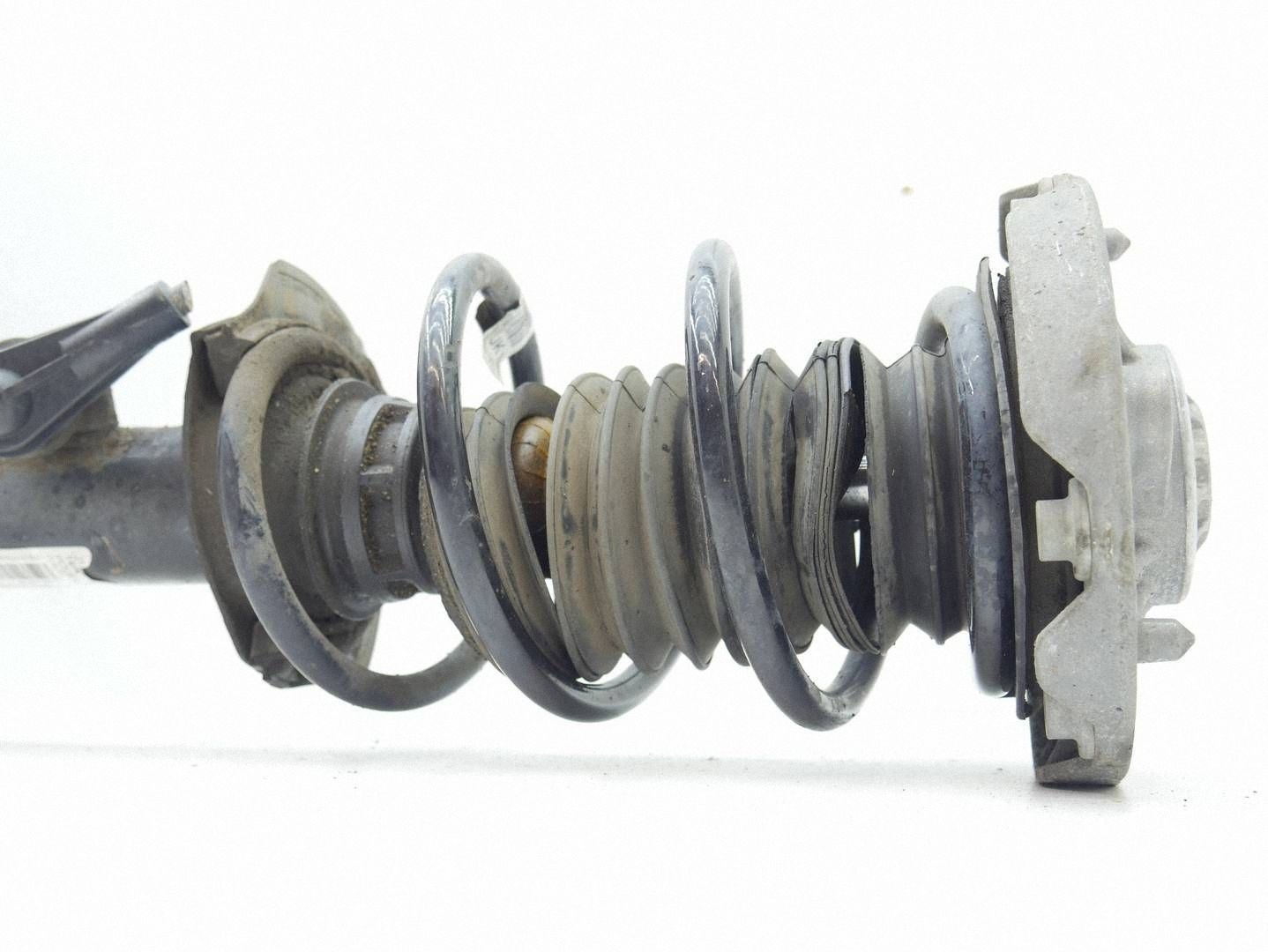 McPherson swing shock absorber left front BMW F48 2.0 D 6876645