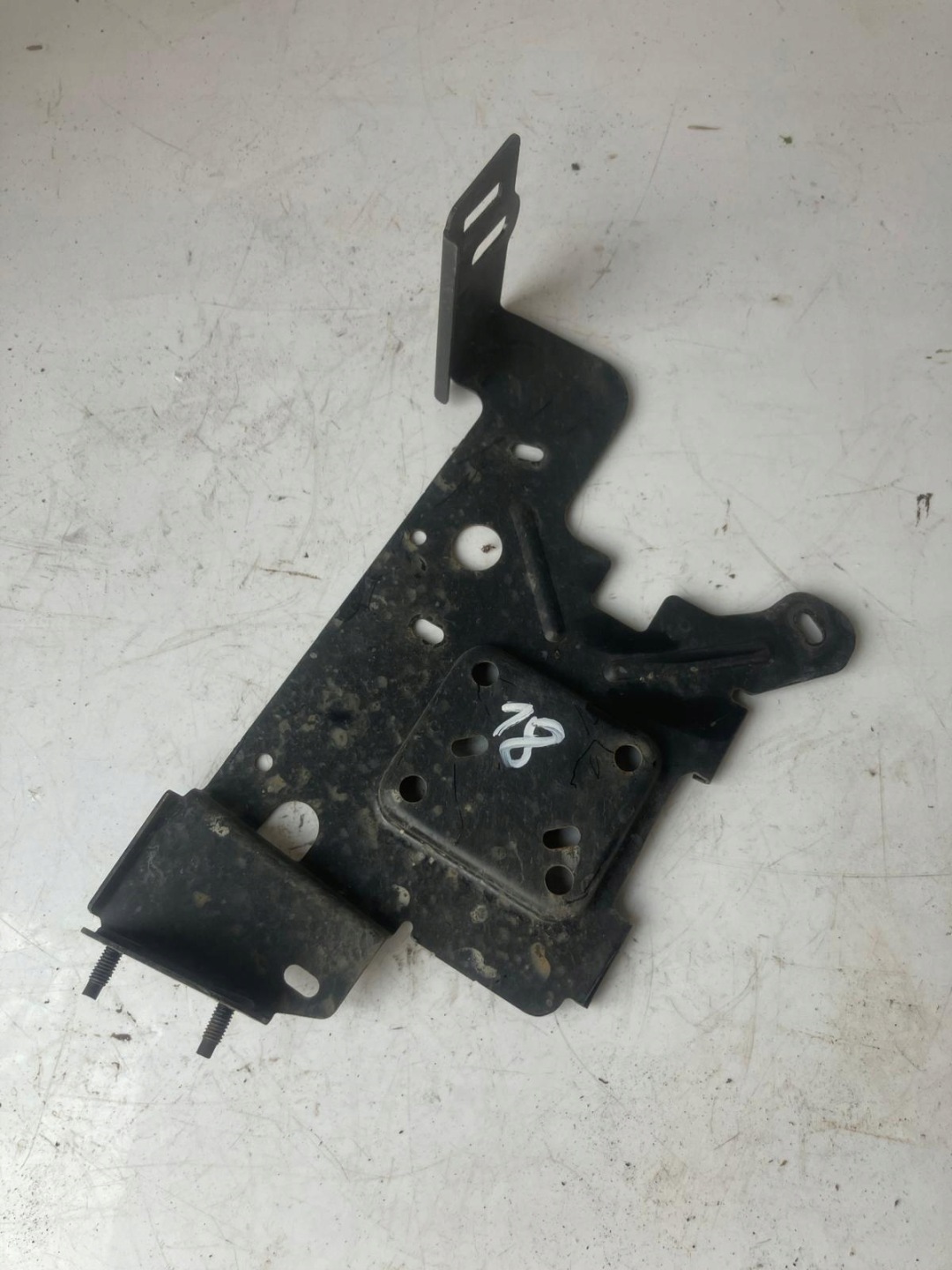 console bracket LEWEJ PODLUZNICY PEUGEOT 308 T9 98031492