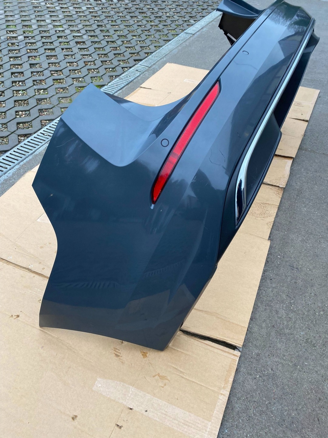 VW GOLF VIII KOMBI complete bumper rear part rear PDC towing CHROM grey 5H9