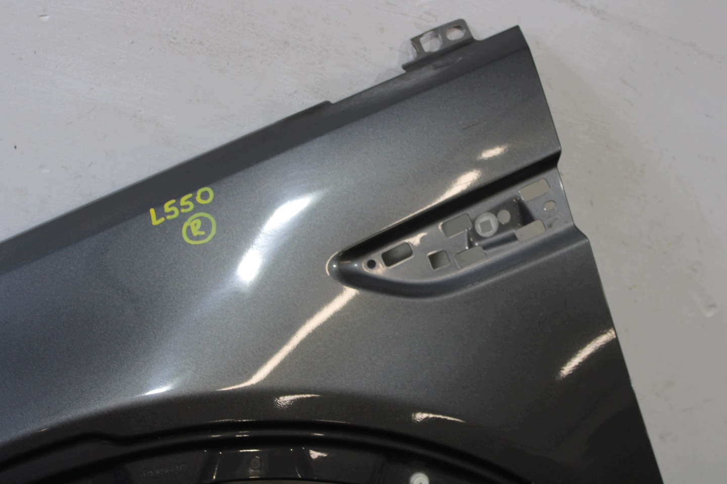 fender left front front LAND ROVER DISCOVERY SPORT L550