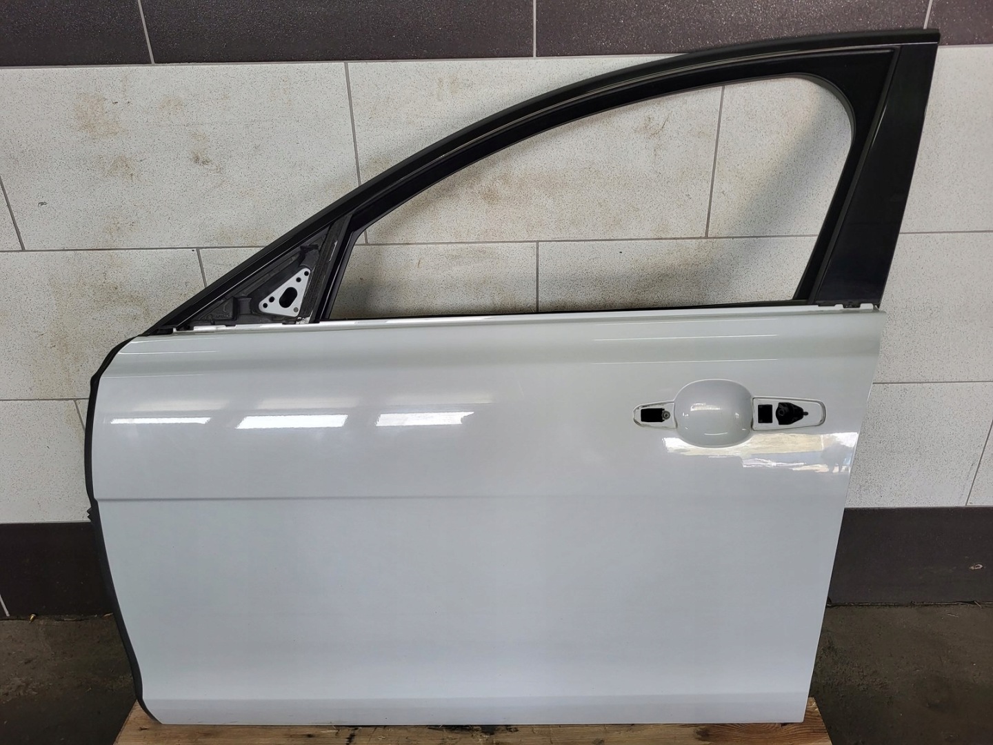 door left front left front LRC JAGUAR XF II X260
