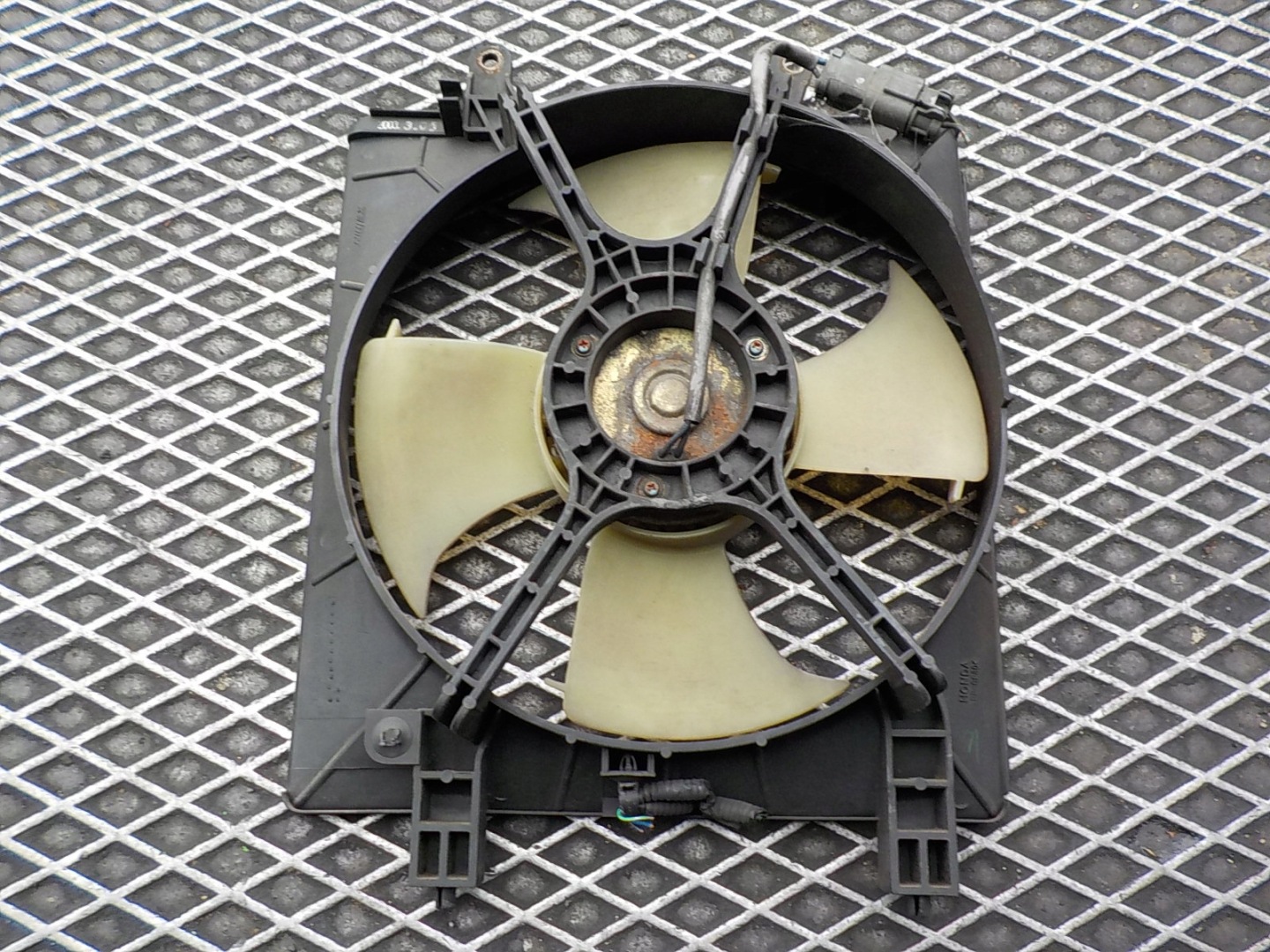 ventilátor chladiče HONDA CIVIC VII 1.3