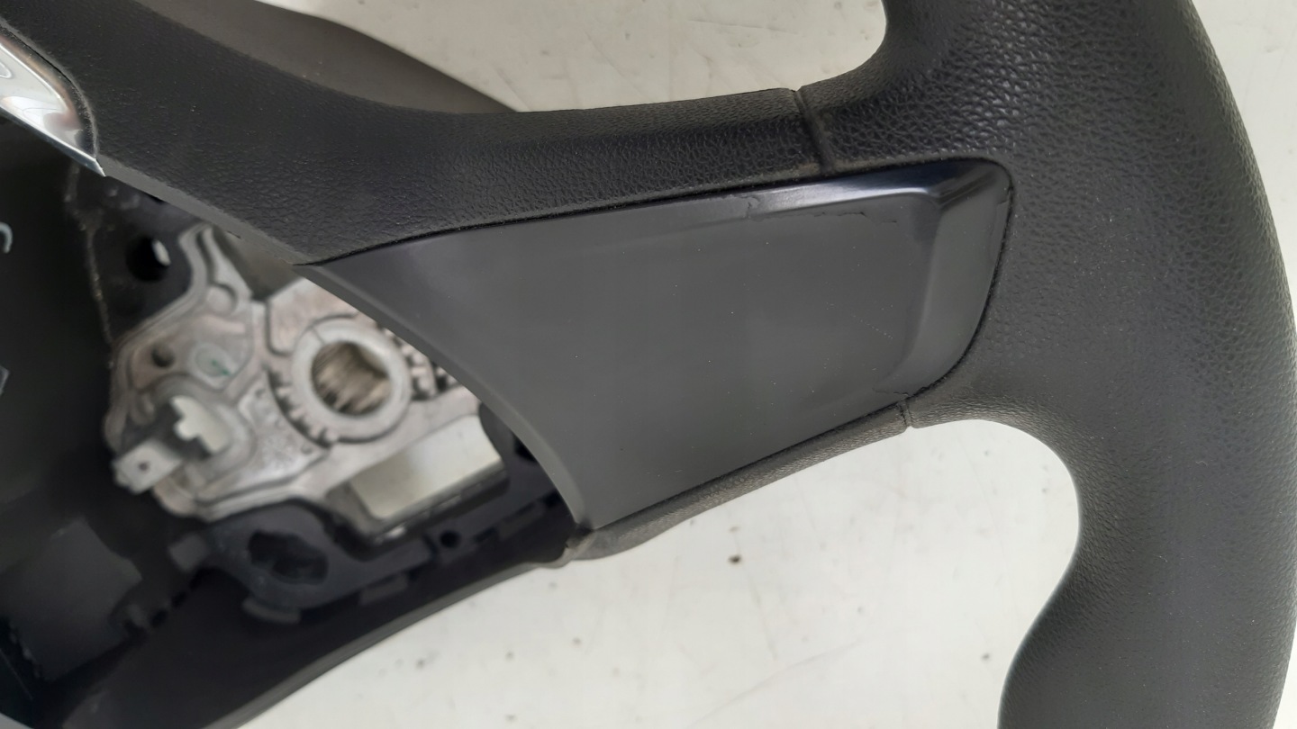 Volant multifunkcja 39035987 Opel Corsa E