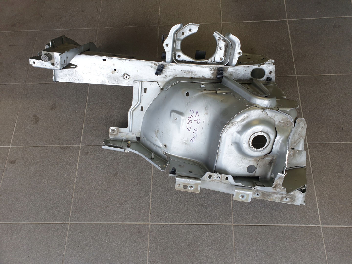 LONGHERONE FARTUCH quarto LONGHERONE CITROEN C4 B7 II 2010-2018