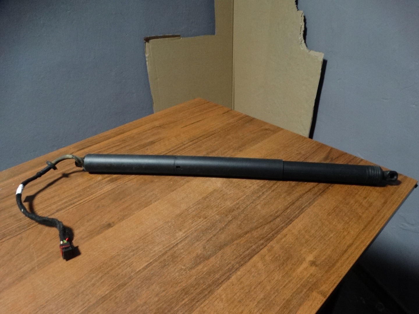 IDEALNY damper bonnet boot PORSCHE MACAN 1