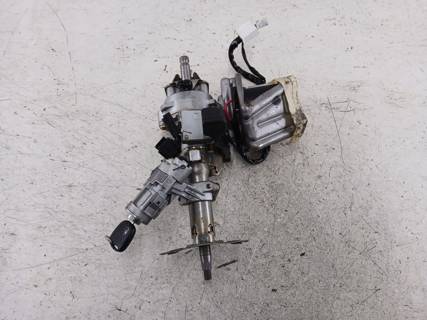 TOYOTA YARIS and steering wheel rod control ignition 6900000792