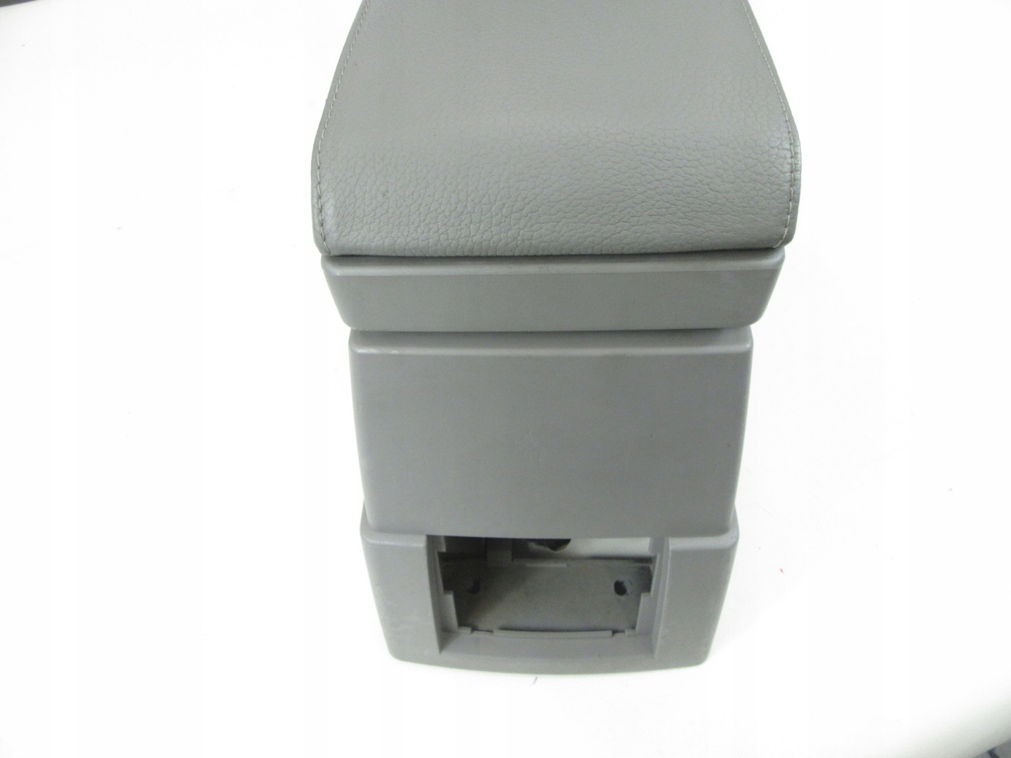 armrest tunel BMW e83 X3 EUROPA grey leather